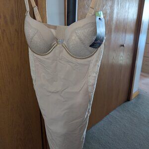 NEW (never worn) Maidenform Body Shaper